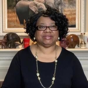 Meet your Posher, Maxine